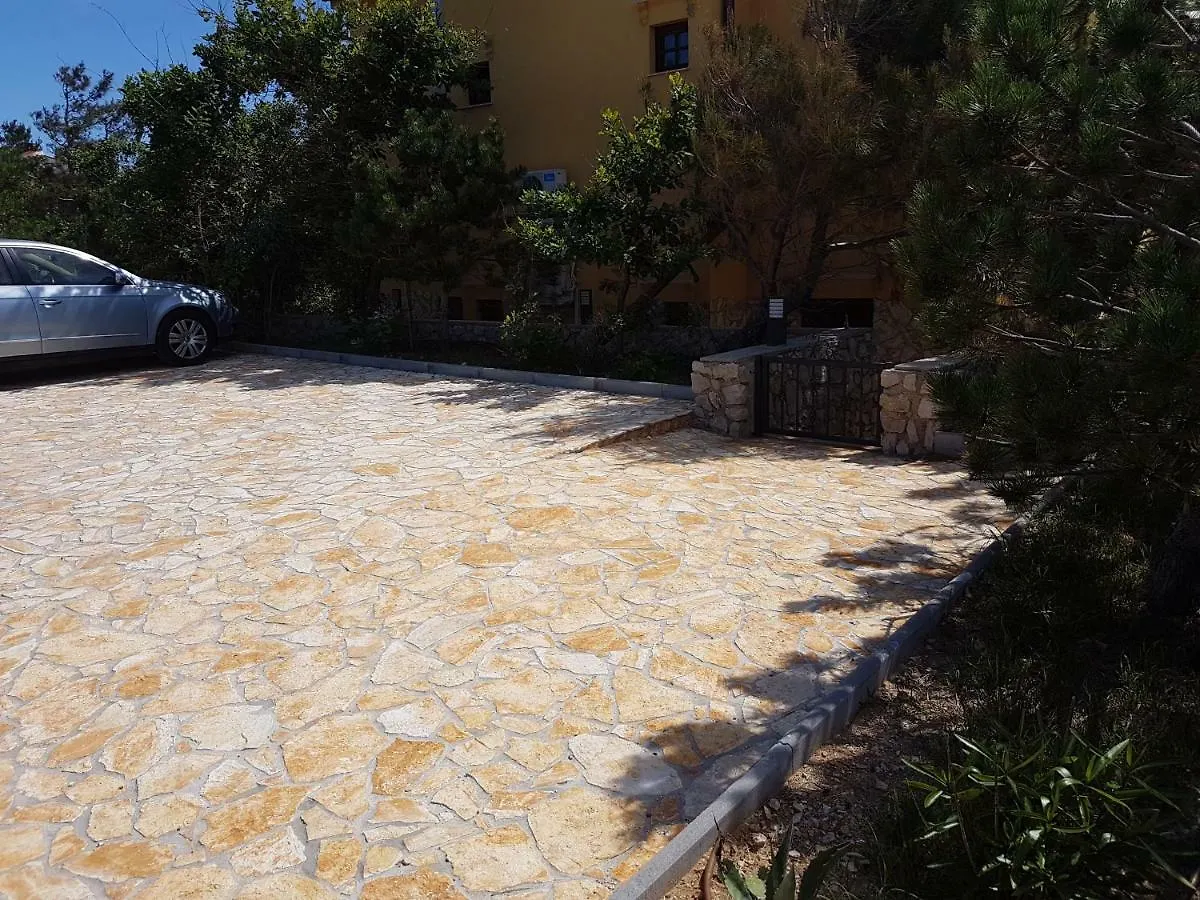 Villa Steffany Apartments Kolan