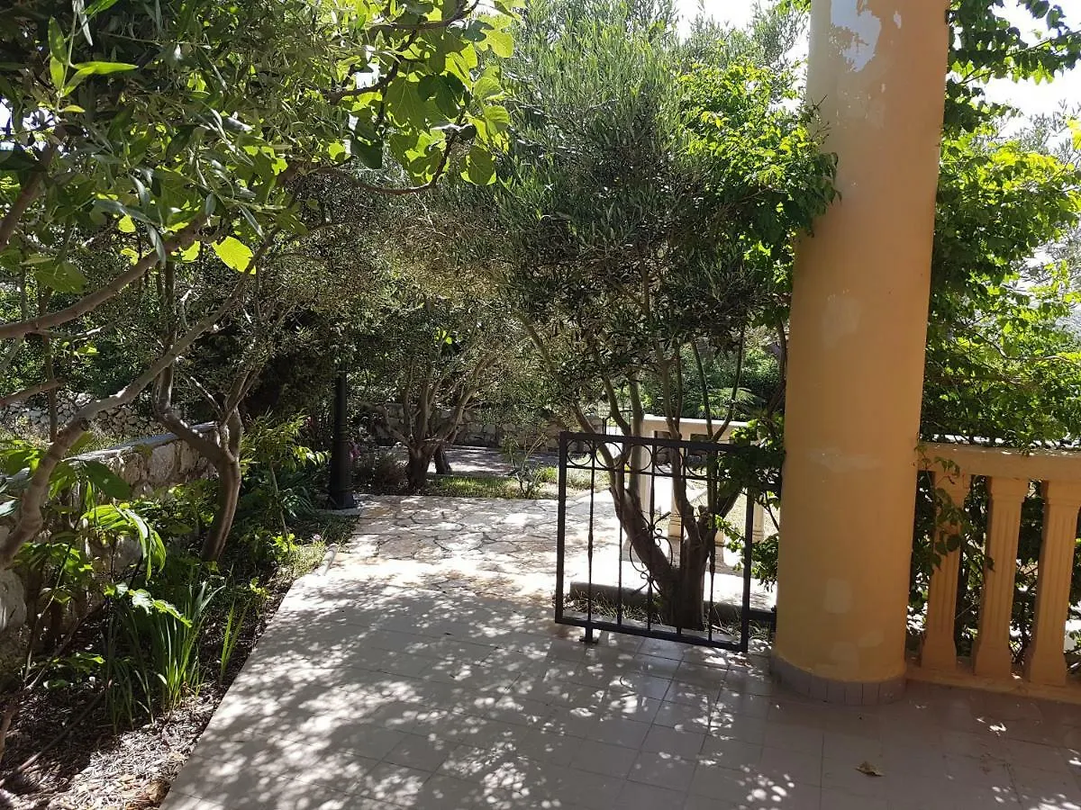 Villa Steffany Apartments Kolan