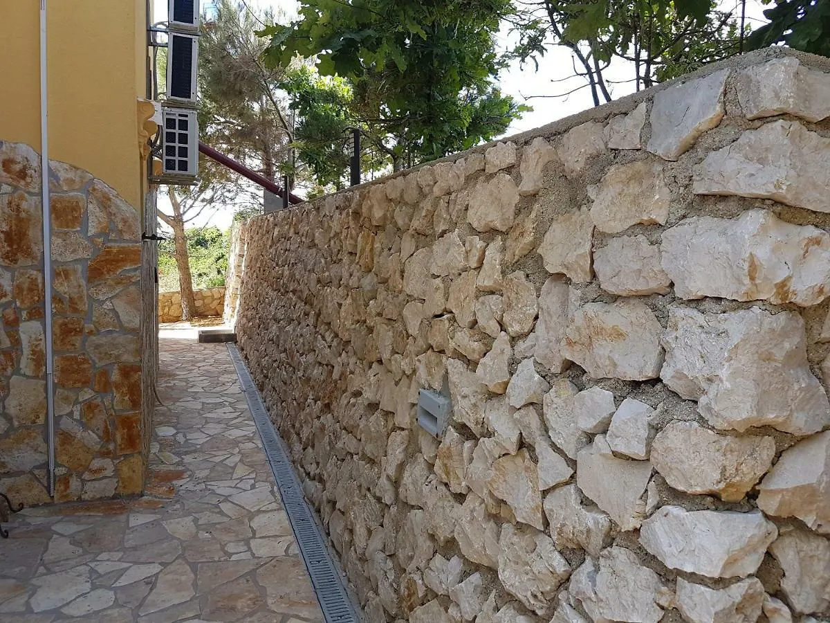 Villa Steffany Apartments Kolan